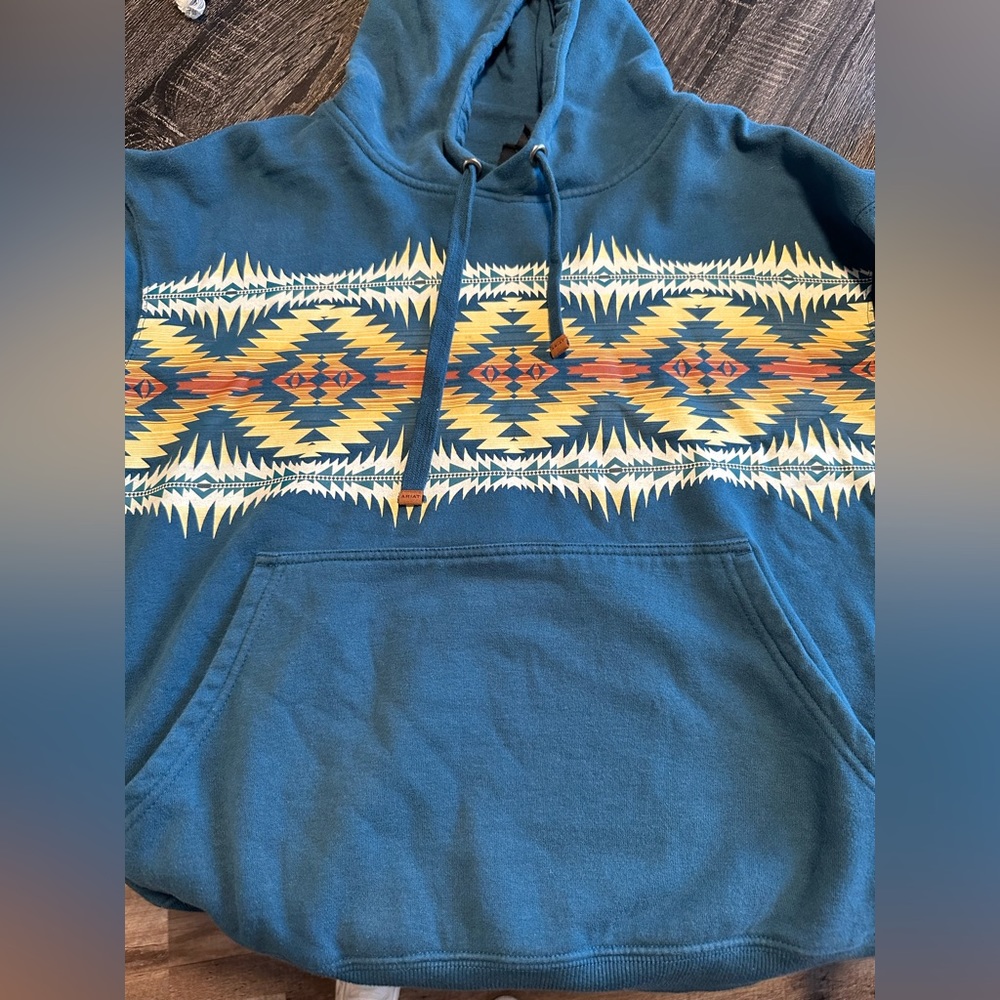 Women’s Ariat hoodie